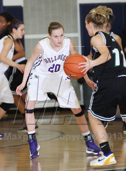 Thumbnail 2 in Hermiston vs West Salem (Nike Interstate Shootout) photogallery.
