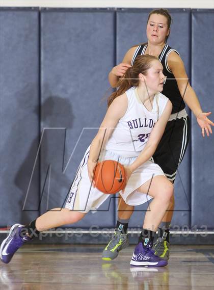 Thumbnail 2 in Hermiston vs West Salem (Nike Interstate Shootout) photogallery.