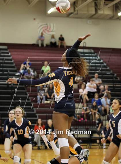 Thumbnail 1 in Stony Point @ Rouse photogallery.