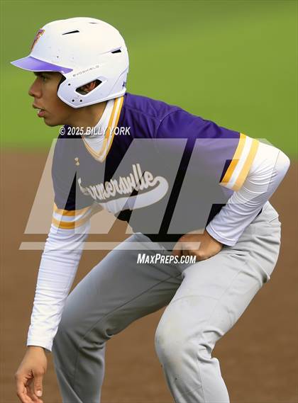 Thumbnail 3 in Grand Saline vs Farmersville photogallery.