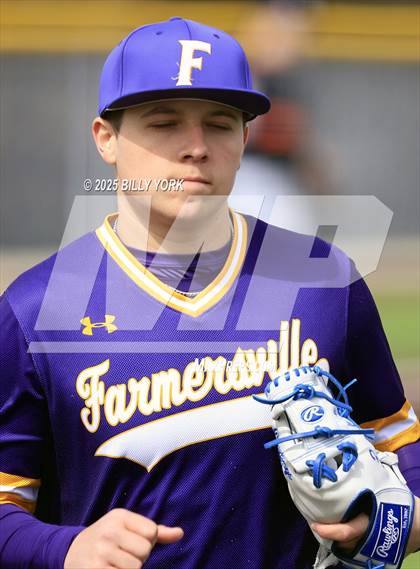 Thumbnail 1 in Grand Saline vs Farmersville photogallery.