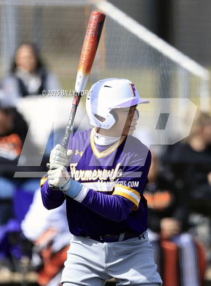 Thumbnail 2 in Grand Saline vs Farmersville photogallery.
