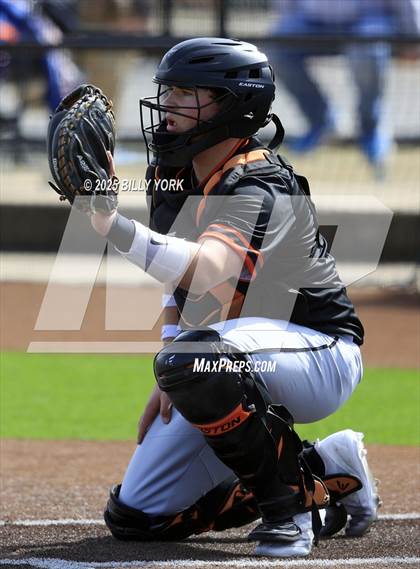 Thumbnail 3 in Grand Saline vs Farmersville photogallery.