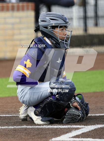 Thumbnail 2 in Grand Saline vs Farmersville photogallery.