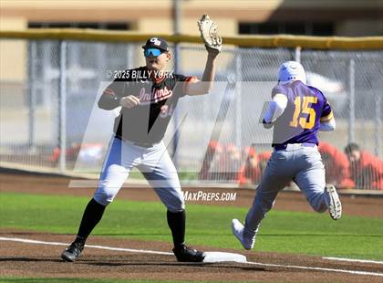 Thumbnail 1 in Grand Saline vs Farmersville photogallery.