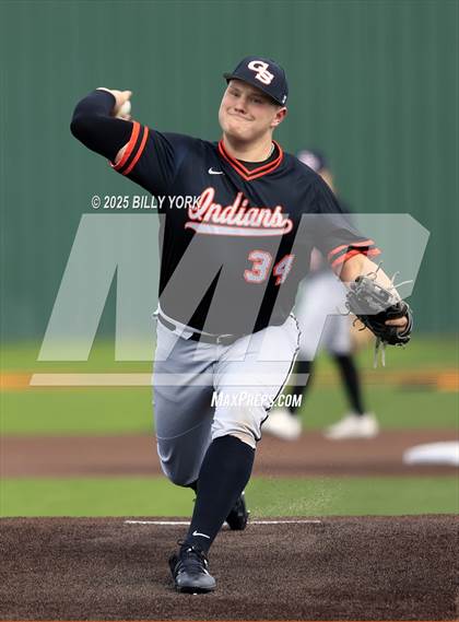 Thumbnail 2 in Grand Saline vs Farmersville photogallery.