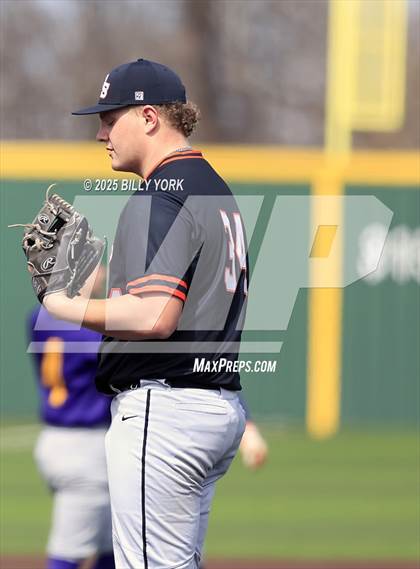 Thumbnail 1 in Grand Saline vs Farmersville photogallery.