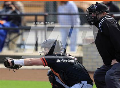 Thumbnail 3 in Grand Saline vs Farmersville photogallery.