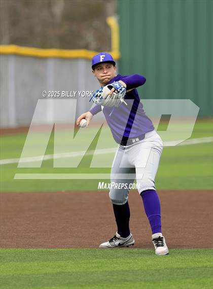 Thumbnail 1 in Grand Saline vs Farmersville photogallery.