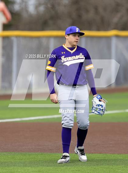 Thumbnail 1 in Grand Saline vs Farmersville photogallery.