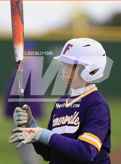 Thumbnail 1 in Grand Saline vs Farmersville photogallery.