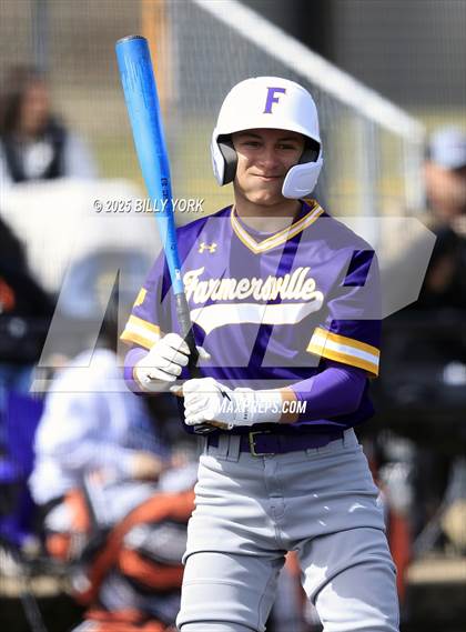 Thumbnail 3 in Grand Saline vs Farmersville photogallery.