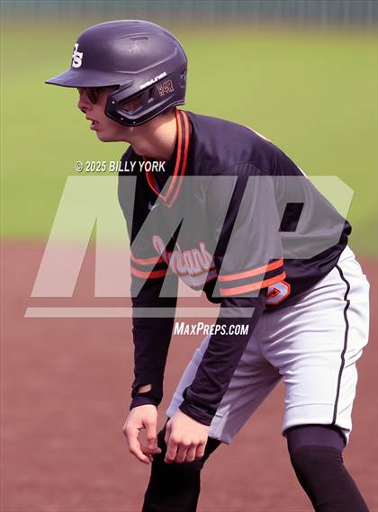 Thumbnail 3 in Grand Saline vs Farmersville photogallery.