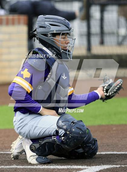 Thumbnail 3 in Grand Saline vs Farmersville photogallery.