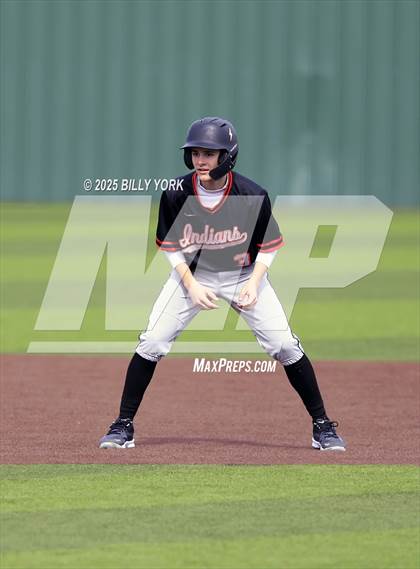 Thumbnail 2 in Grand Saline vs Farmersville photogallery.