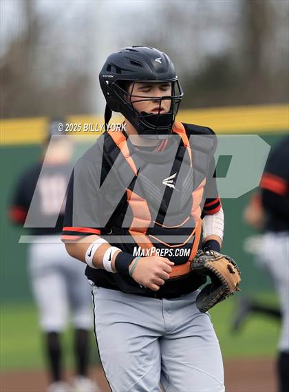 Thumbnail 3 in Grand Saline vs Farmersville photogallery.