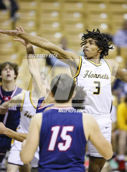 Thumbnail 2 in Park Hills Central vs Fulton (Norm Stewart Classic) photogallery.