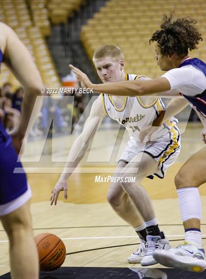 Thumbnail 1 in Park Hills Central vs Fulton (Norm Stewart Classic) photogallery.