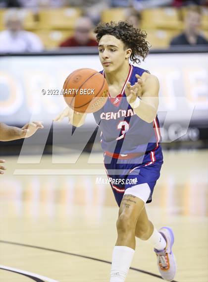 Thumbnail 3 in Park Hills Central vs Fulton (Norm Stewart Classic) photogallery.