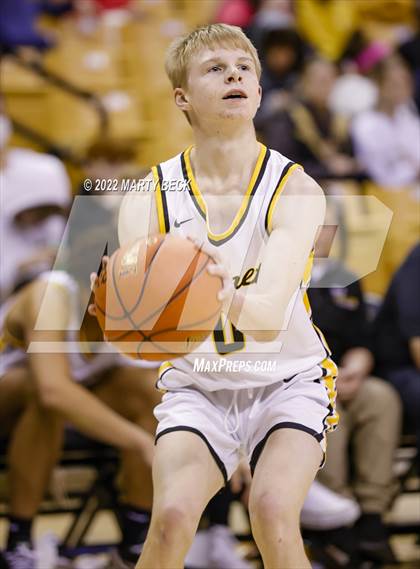 Thumbnail 1 in Park Hills Central vs Fulton (Norm Stewart Classic) photogallery.