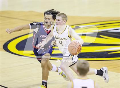 Thumbnail 2 in Park Hills Central vs Fulton (Norm Stewart Classic) photogallery.