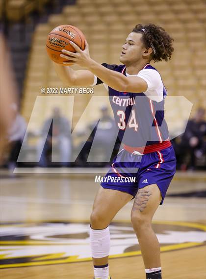 Thumbnail 1 in Park Hills Central vs Fulton (Norm Stewart Classic) photogallery.
