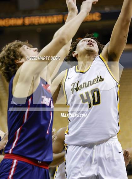 Thumbnail 2 in Park Hills Central vs Fulton (Norm Stewart Classic) photogallery.