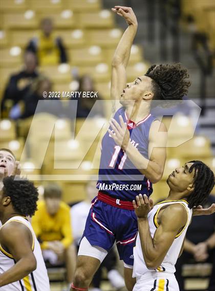Thumbnail 2 in Park Hills Central vs Fulton (Norm Stewart Classic) photogallery.