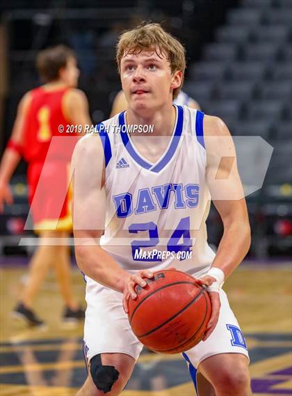 Thumbnail 1 in Jesuit vs. Davis (@Golden 1 Arena) photogallery.