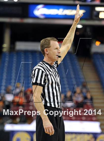 Thumbnail 2 in Santa Barbara vs. Modesto Christian (CIF State D3 Final) photogallery.