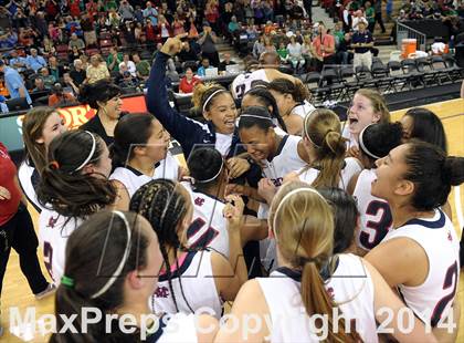 Thumbnail 3 in Santa Barbara vs. Modesto Christian (CIF State D3 Final) photogallery.