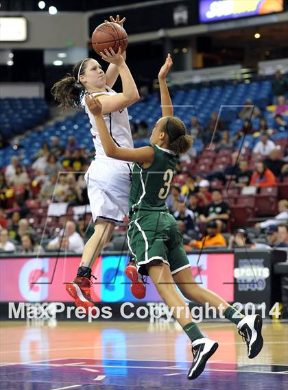 Thumbnail 1 in Santa Barbara vs. Modesto Christian (CIF State D3 Final) photogallery.