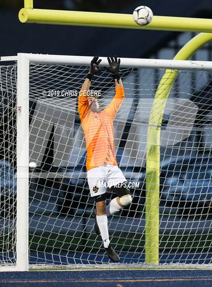 Thumbnail 1 in Sutherland vs. Honeoye Falls-Lima (Section 5 Class A2 Semifinal) photogallery.