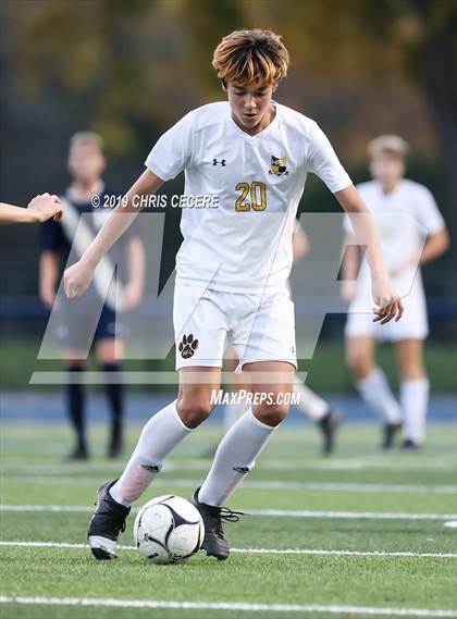 Thumbnail 1 in Sutherland vs. Honeoye Falls-Lima (Section 5 Class A2 Semifinal) photogallery.