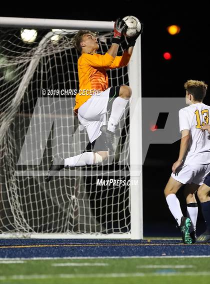 Thumbnail 3 in Sutherland vs. Honeoye Falls-Lima (Section 5 Class A2 Semifinal) photogallery.