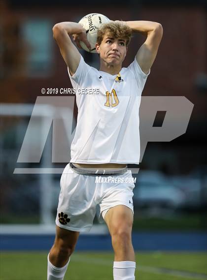 Thumbnail 2 in Sutherland vs. Honeoye Falls-Lima (Section 5 Class A2 Semifinal) photogallery.