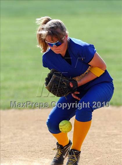 Thumbnail 3 in Gloucester City vs Pennsville (NJSIAA South Group 1 Semifinal)  photogallery.