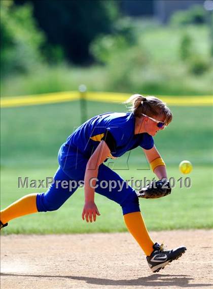 Thumbnail 3 in Gloucester City vs Pennsville (NJSIAA South Group 1 Semifinal)  photogallery.