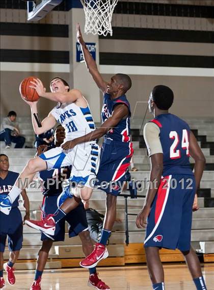 Thumbnail 2 in Allen vs. Hebron photogallery.