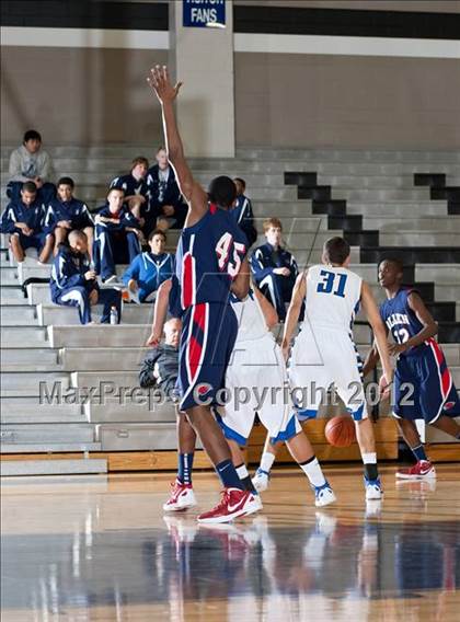Thumbnail 2 in Allen vs. Hebron photogallery.