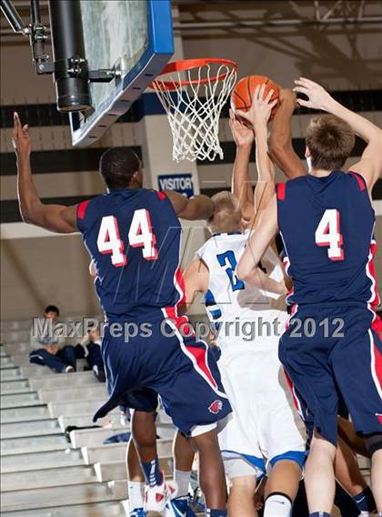 Thumbnail 1 in Allen vs. Hebron photogallery.