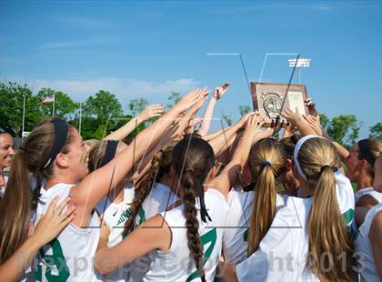 Thumbnail 1 in Farmingdale vs Massapequa (Section 8 Class A Final) photogallery.