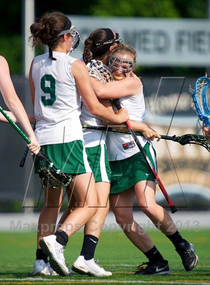 Thumbnail 3 in Farmingdale vs Massapequa (Section 8 Class A Final) photogallery.