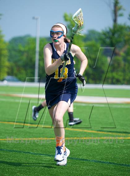 Thumbnail 3 in Farmingdale vs Massapequa (Section 8 Class A Final) photogallery.