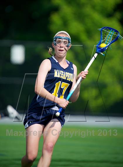 Thumbnail 3 in Farmingdale vs Massapequa (Section 8 Class A Final) photogallery.