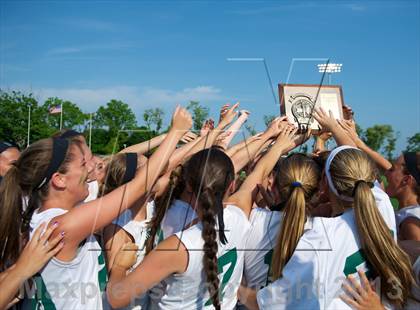 Thumbnail 3 in Farmingdale vs Massapequa (Section 8 Class A Final) photogallery.