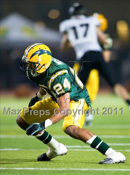 Thumbnail 2 in Edison vs. Servite  photogallery.