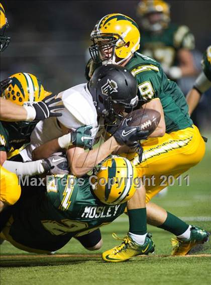 Thumbnail 3 in Edison vs. Servite  photogallery.
