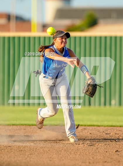 Thumbnail 3 in Deer Creek @ Mustang photogallery.