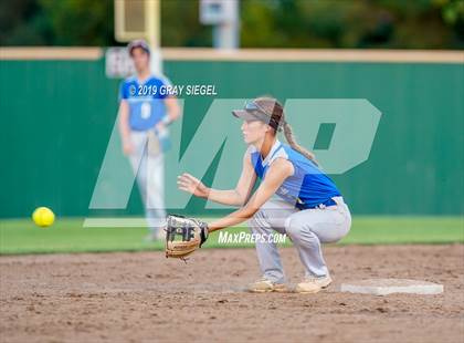 Thumbnail 1 in Deer Creek @ Mustang photogallery.
